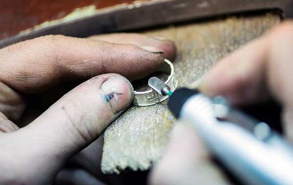 Goldschmiede Annette Lührs: Trauringe, Schmuck, Trauringkurse