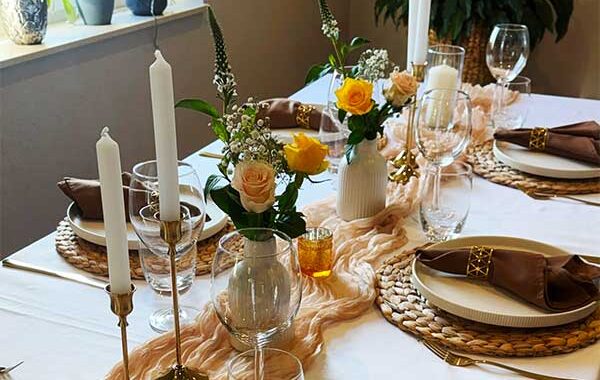 Tischpoesie – Stilvolle Tischdekoration zur Hochzeit mieten