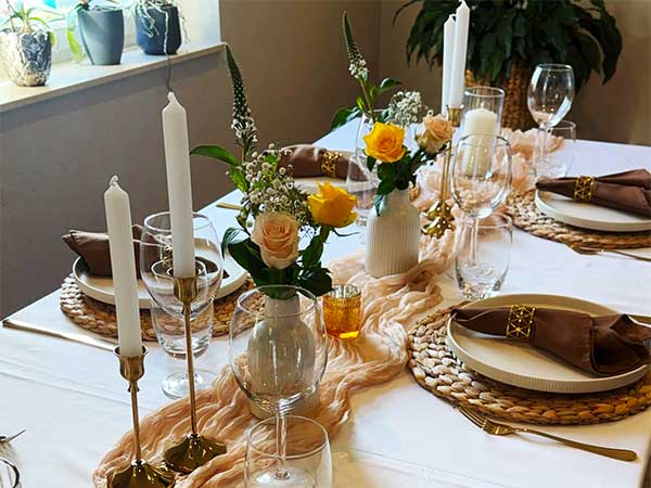 Tischpoesie – Stilvolle Tischdekoration zur Hochzeit mieten
