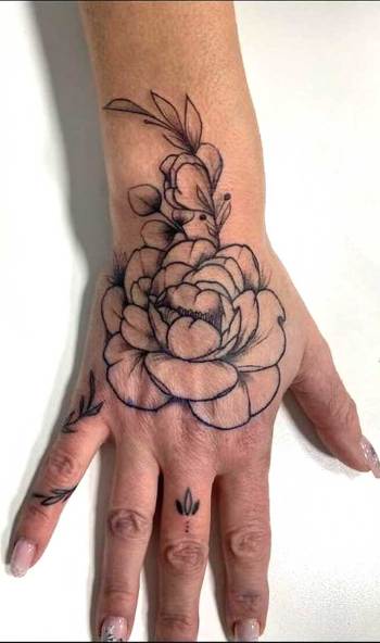 2-tattoo-studio-mreissen